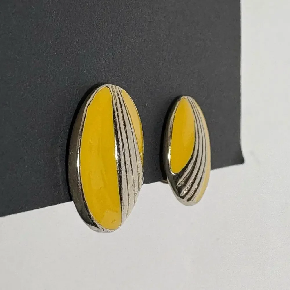 Vintage yellow enamel